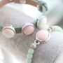 Ein faszinierendes Schmuck Set aus trendy Cabochon von Polaris Elements in hellen T&ouml;nen f&uuml;r eine zarten Look