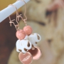 Voor een zomerse look zijn onze kraaltjes van keramiek helemaal leuk! 