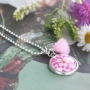 Cabochons mit getrockneten Blumen machen Ihren Schmuck fr&ouml;hlich und Sie nat&uuml;rlich auch!