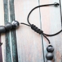 M&auml;nner Schmuck mit Totenkopf und Perlen aus Hematite und Naturstein