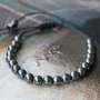M&auml;nner Schmuck mit Totenkopf und Perlen aus Hematite und Naturstein