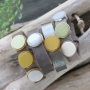 Lassen Sie sich inspirieren durch die sch&ouml;nsten Designs Cuoio Armb&auml;nder mit Cabochons von Polaris Elements und Schiebern aus DQ Metall