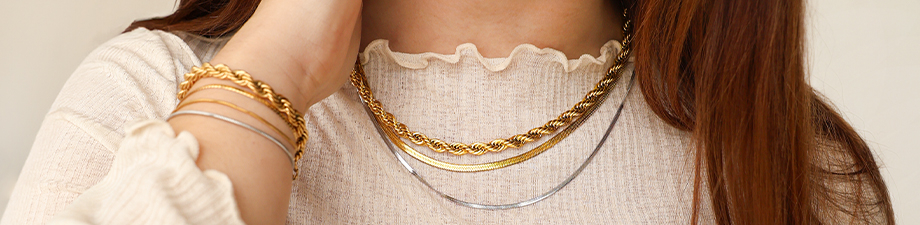 Schicke Edelstahlketten und -armbänder Schicke Edelstahlketten und -armbänder